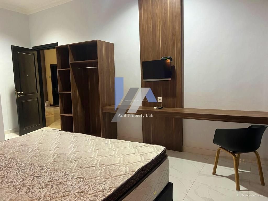 Kost Elit Gelogor Carik Denpasar
