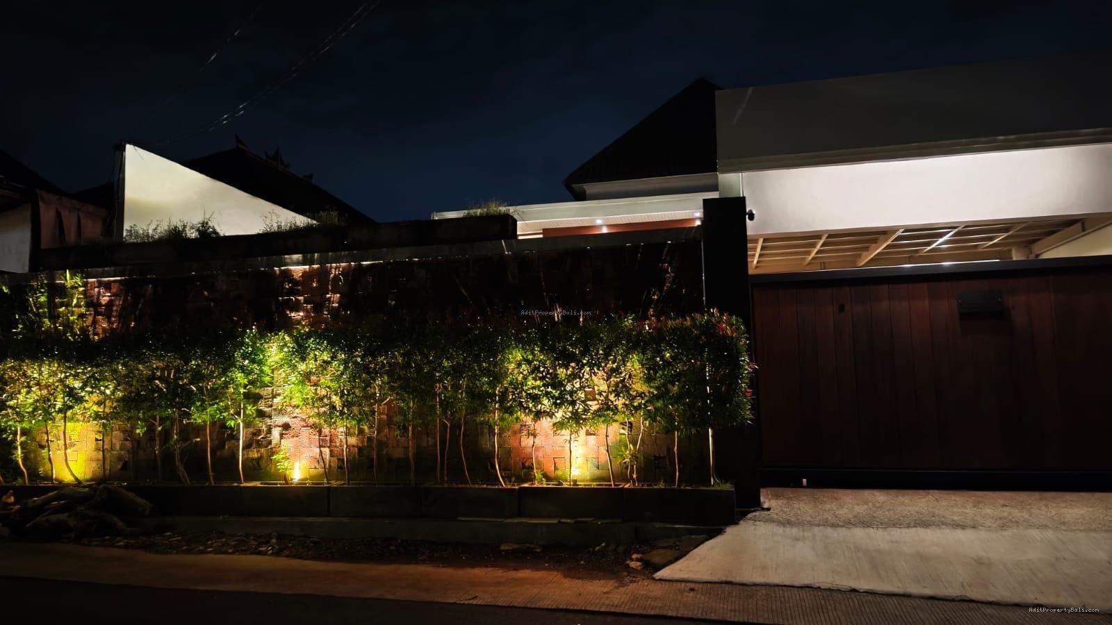 Villa Modern Taman Sari Kerobokan Badung