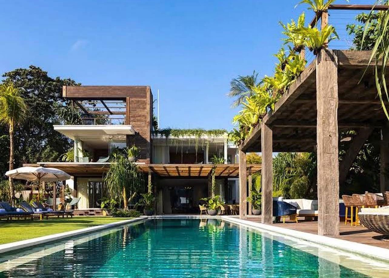 Villa luxury pantai seminyak bali