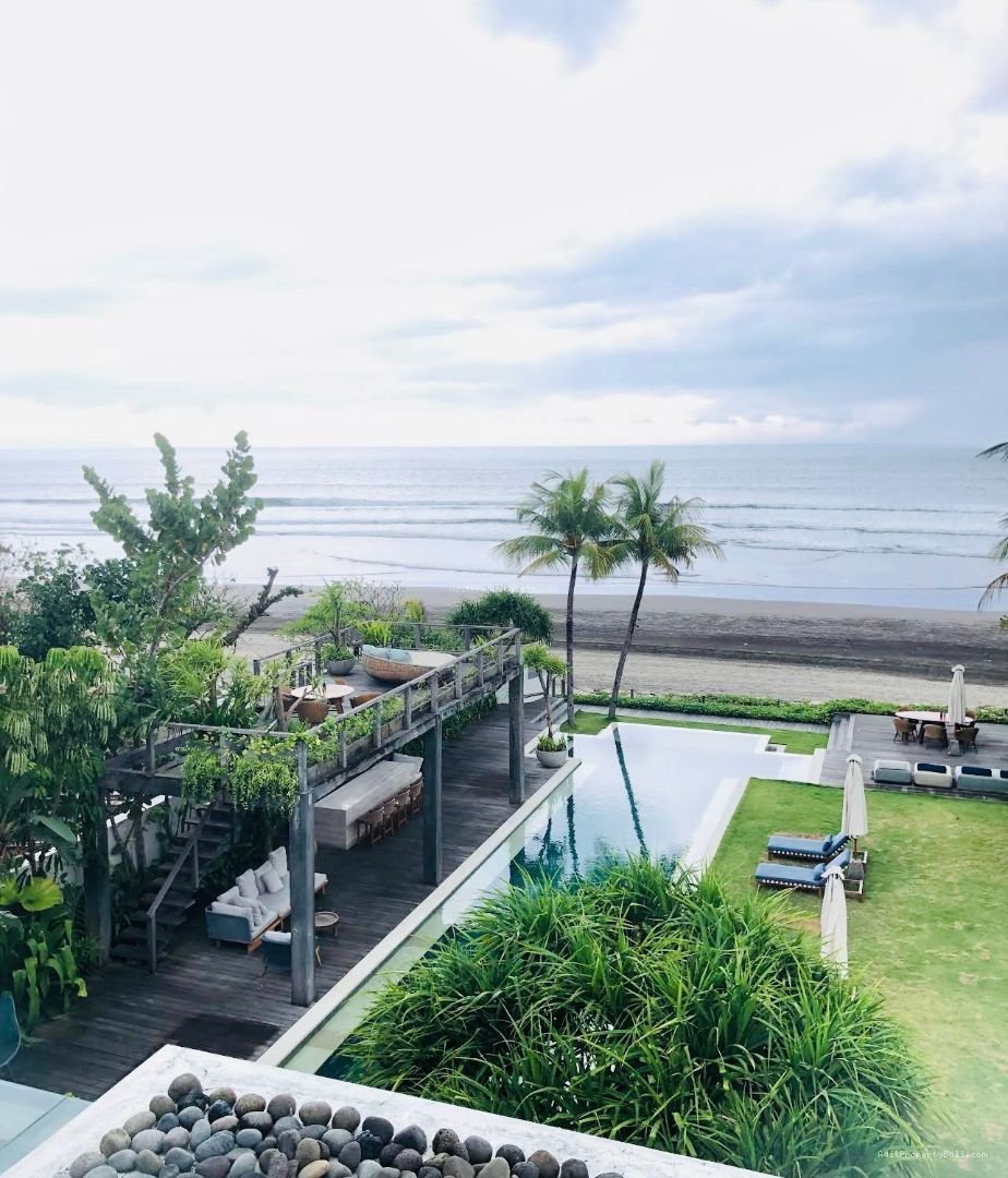 Villa luxury pantai seminyak bali