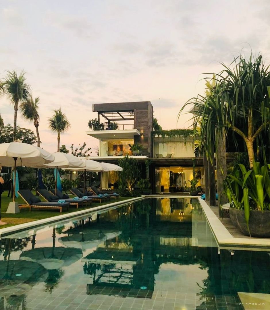 Villa luxury pantai seminyak bali