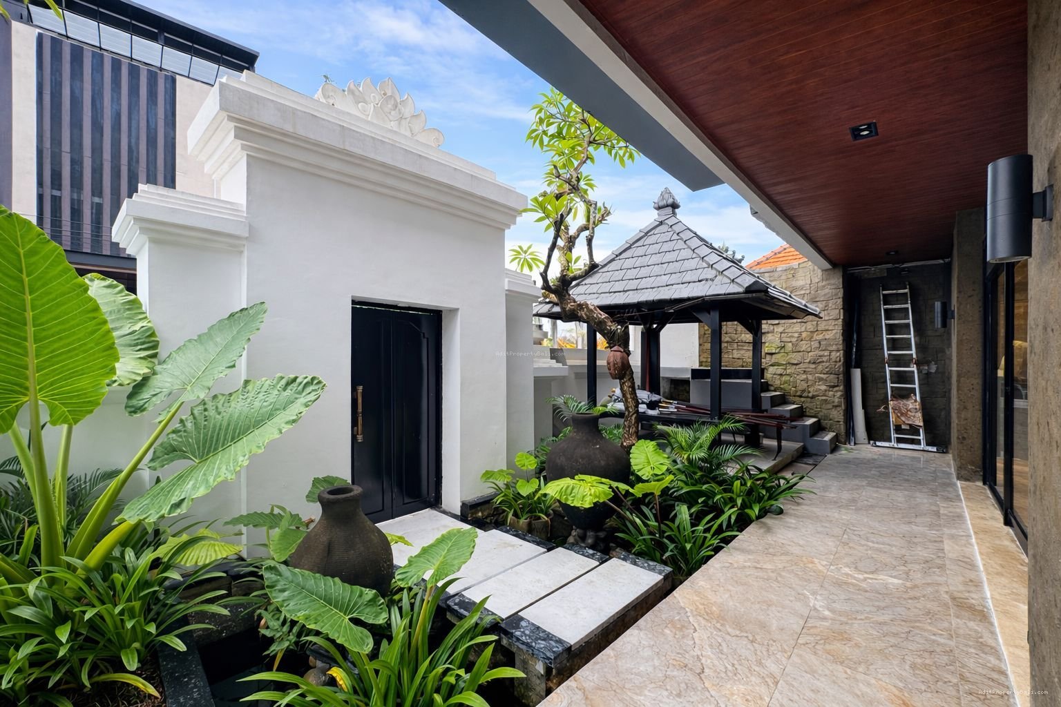Villa Sunset Road Seminyak Bali