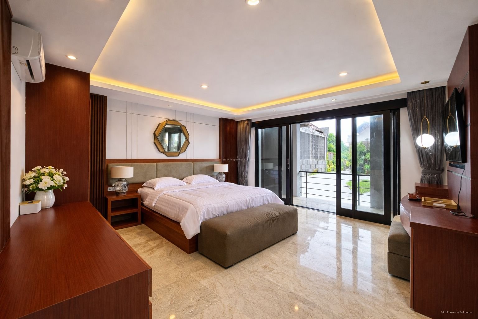 Villa Sunset Road Seminyak Bali