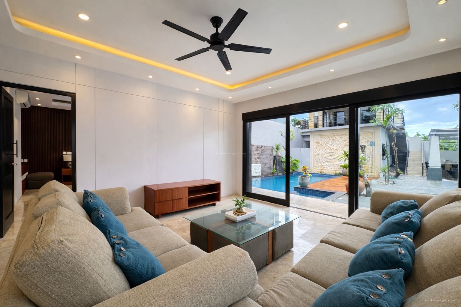 Villa Sunset Road Seminyak Bali