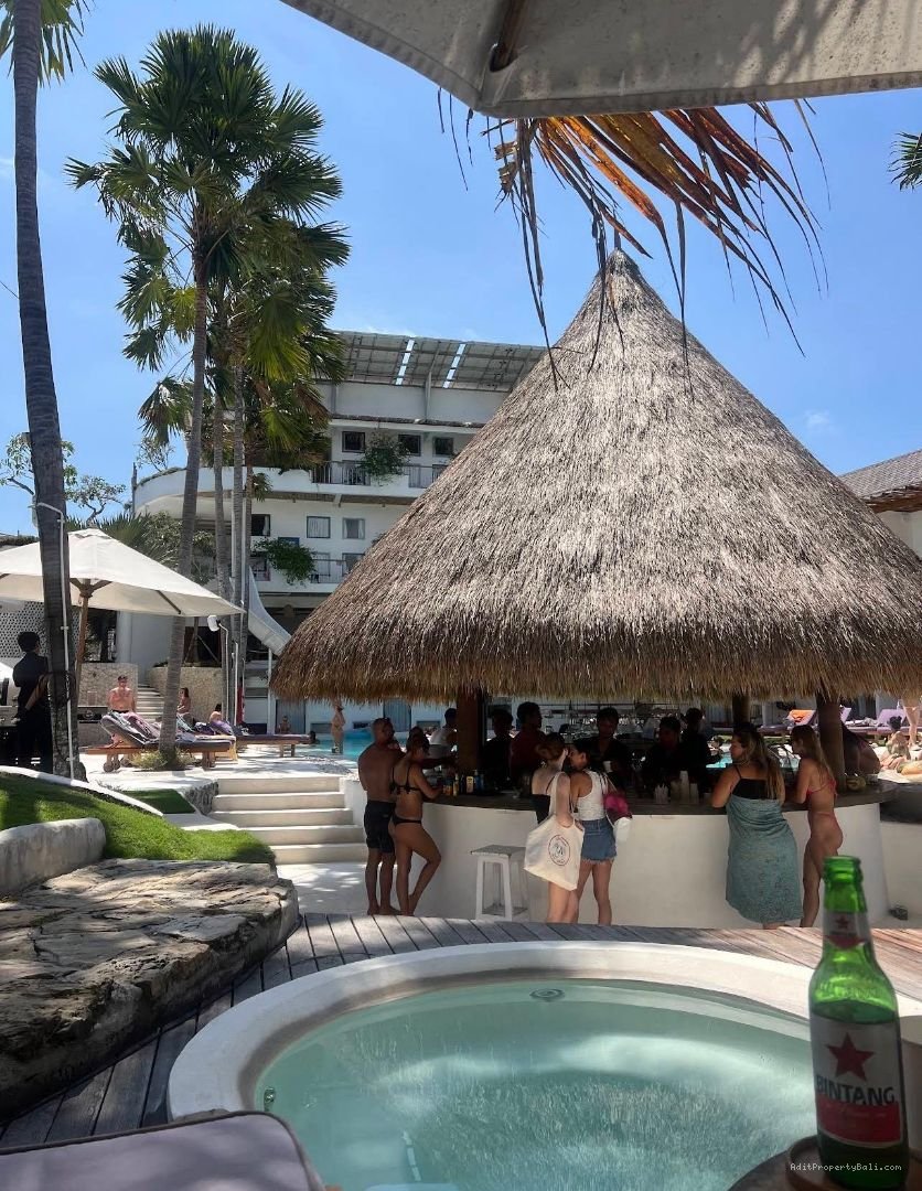 Hotel Pantai Batubolong Canggu Bali