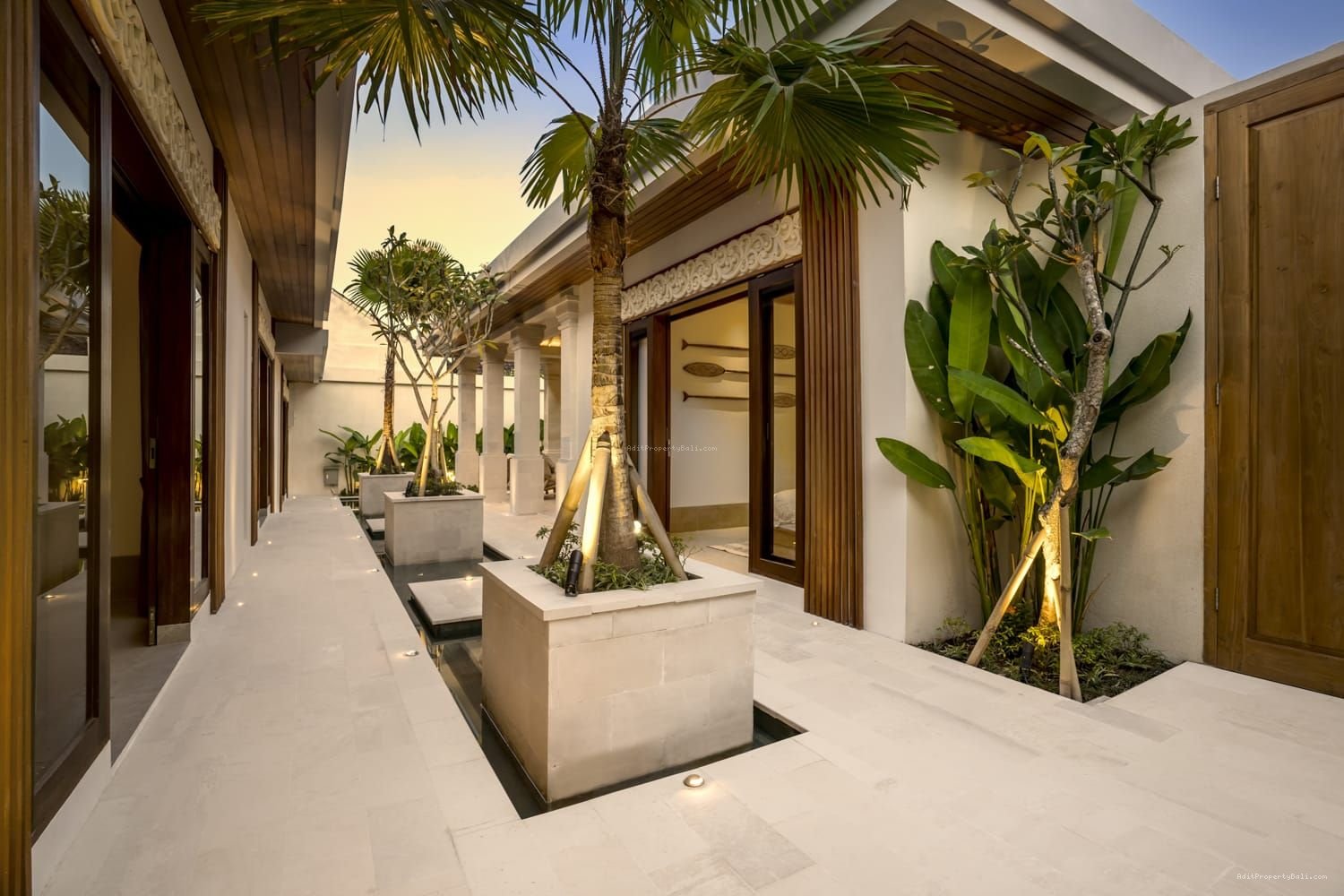 Modern Villa Kerobokan Badung Bali