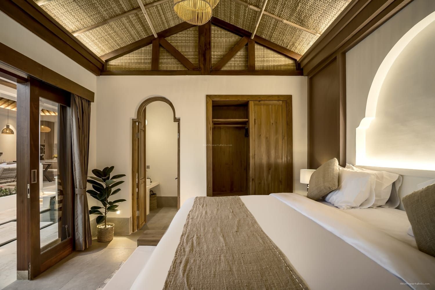 Modern Villa Kerobokan Badung Bali