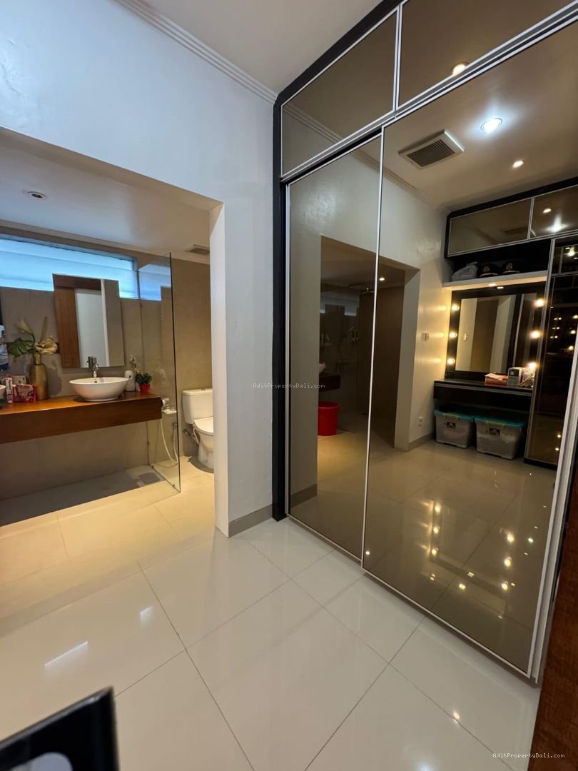 Rumah tukad batanghari renon