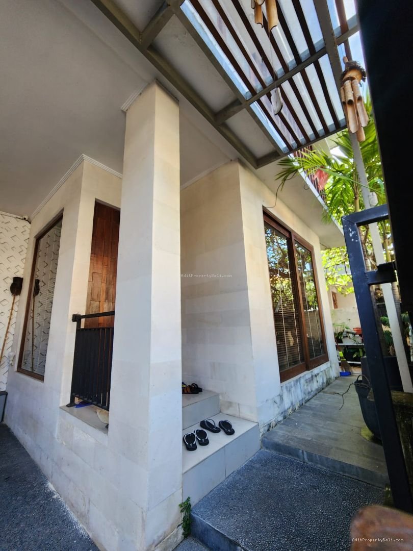 Rumah tukad batanghari renon