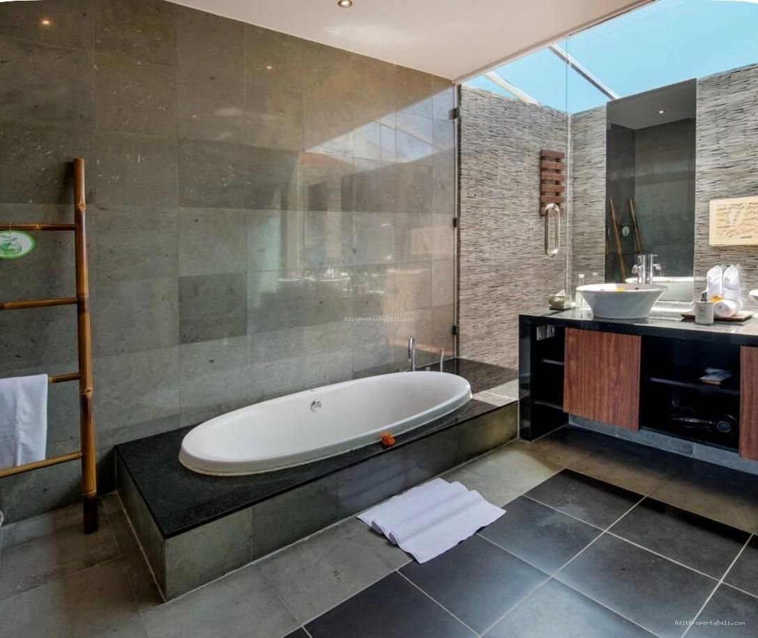 Villa modern kunti seminyak bali