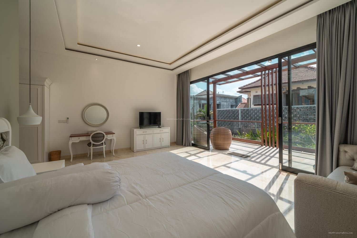 Villa modern semer kerobokan bali