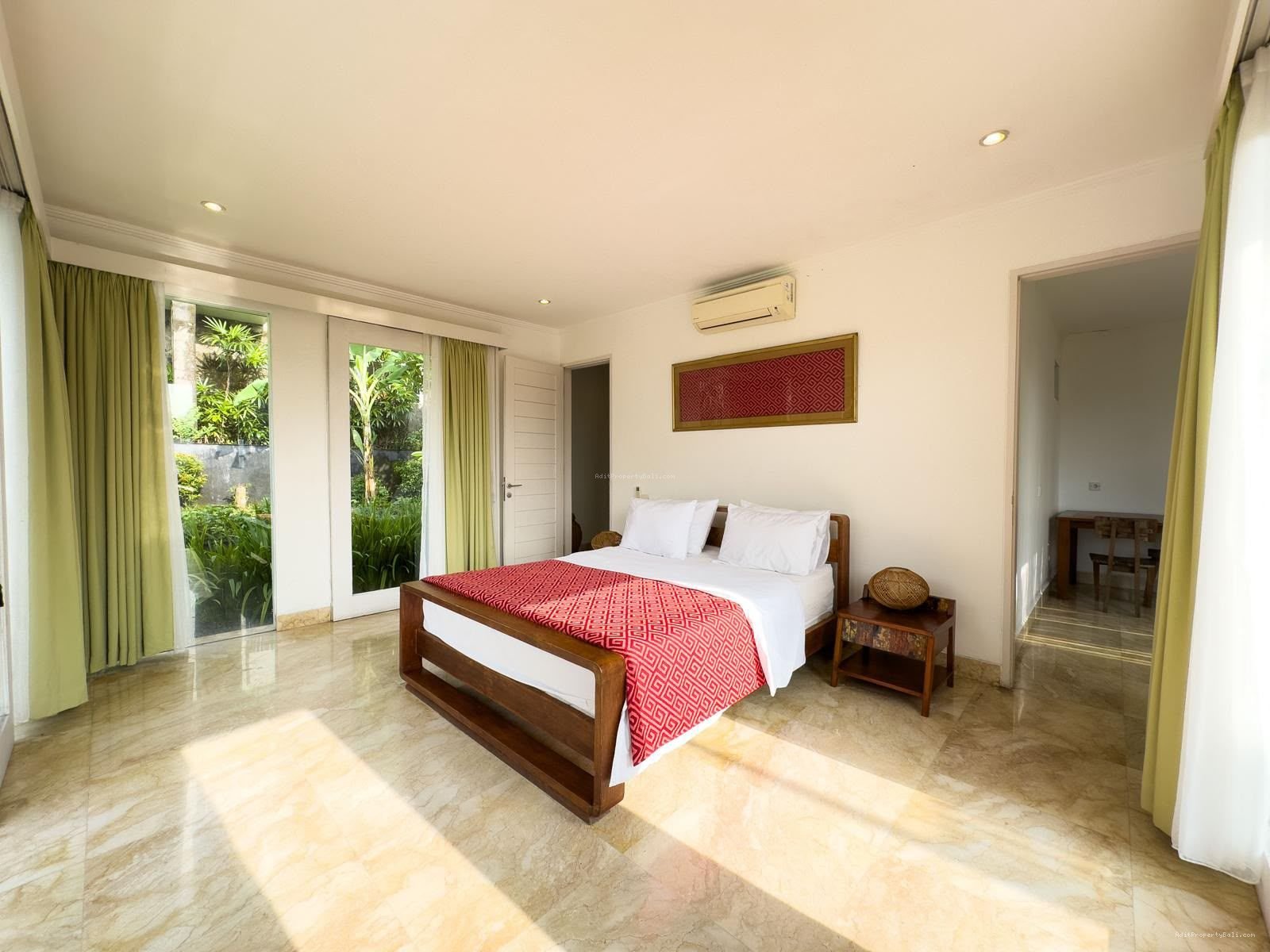 Villa murah kayu tulang canggu